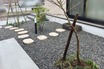 和風庭園・イロハモミジ・築山