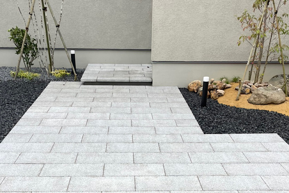 アプローチ 東洋工業 フラグペイブ 富山外構